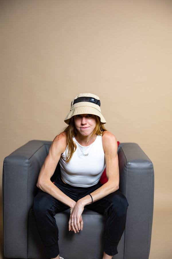 Bucket hat, seated