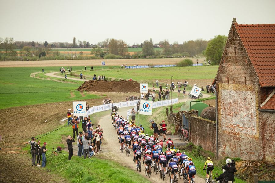 The bunch between the fields and the roofs