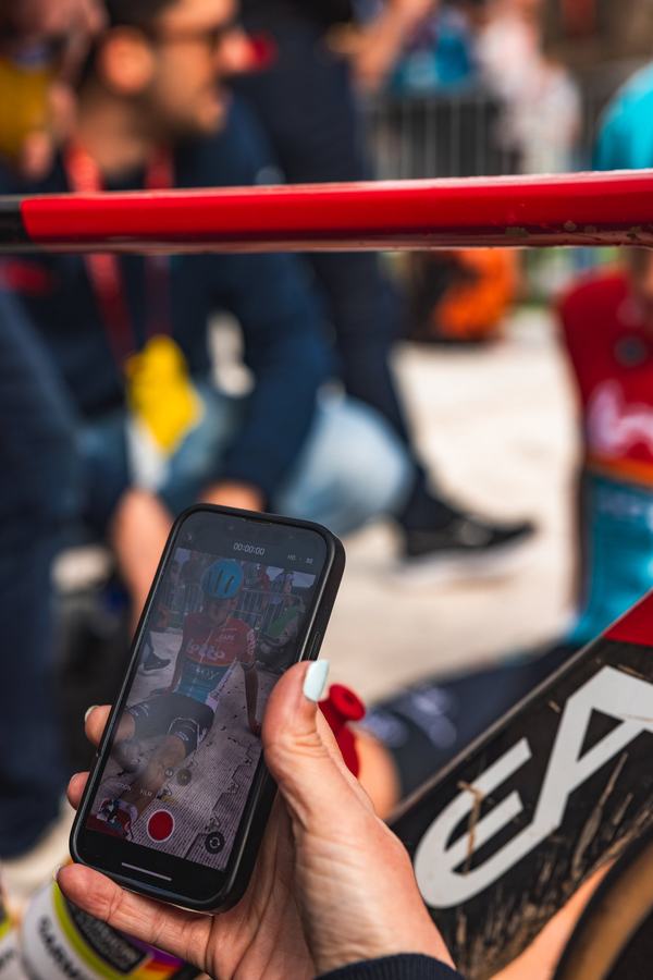 Filming the pass on a phone
