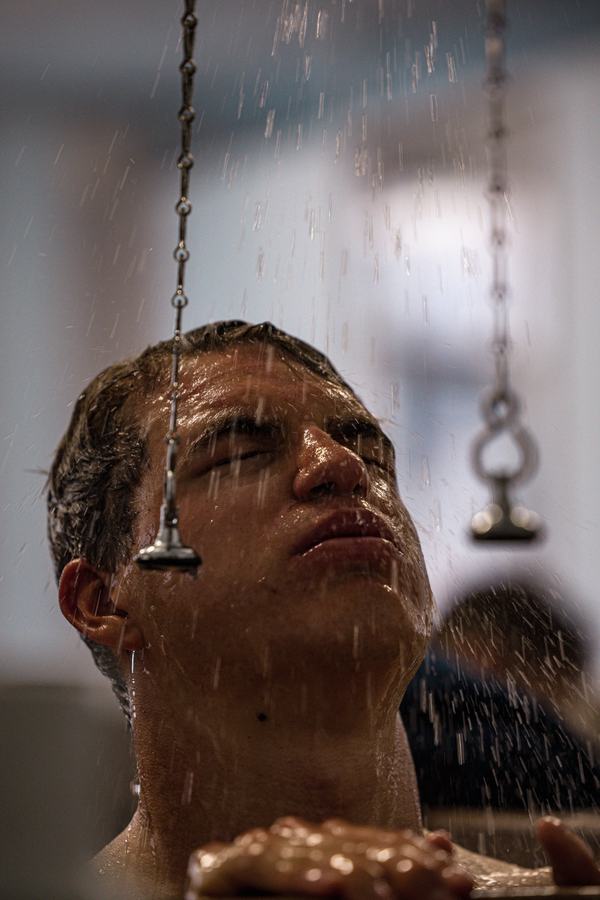 Under the chain-pull shower