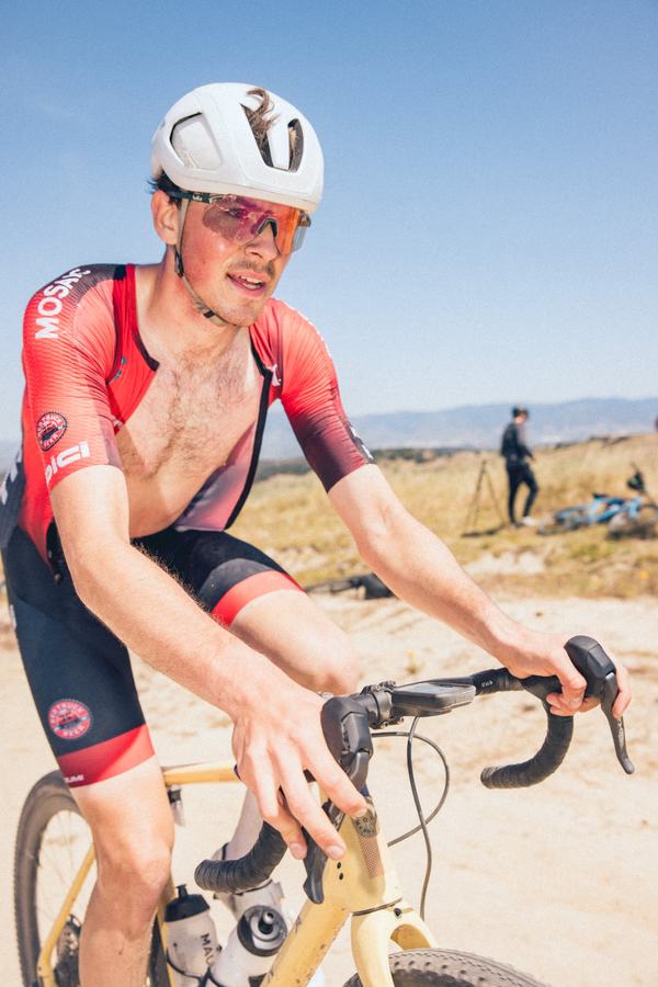 Dust on the red kit